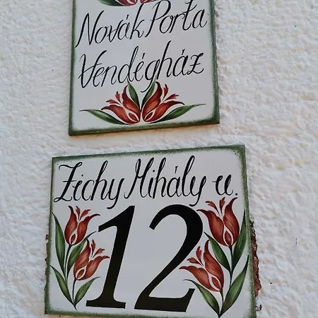 Novak Porta Vendeghaz-tab, *